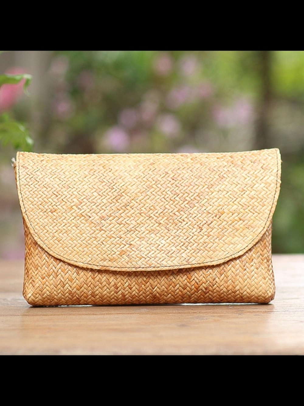 Woven Straw Clutch Bag in Natural Tan